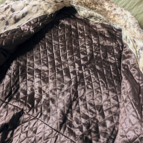 Vintage 70s Fit and Flare Mid Length Faux Fur Leopard Print Coat, Size 6 - Picture 8 of 13